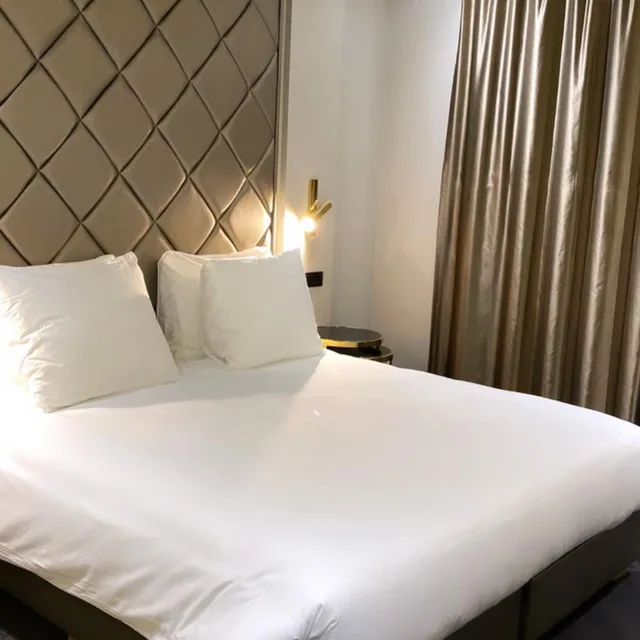غرفة قياسية كبيرة بسرير مزدوج بشرفة بإطلالة، G Hotel 2/8