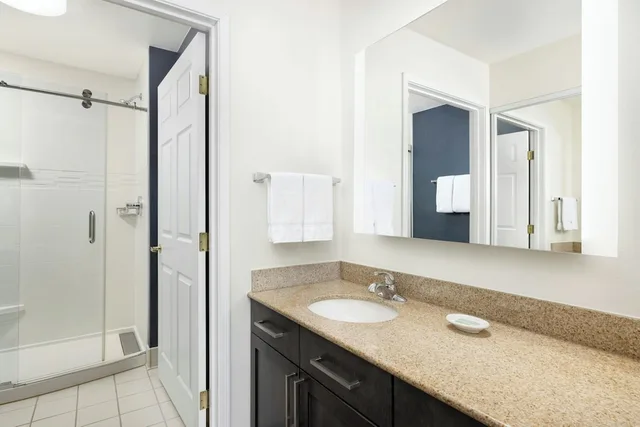 جناح بسريرين مزدوجين بغرفتي نوم لذوي الإعاقة، Residence Inn Des Moines West at Jordan Creek Town Center 4/5
