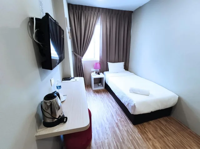 Single, Princess Hotel Pontian 8/9
