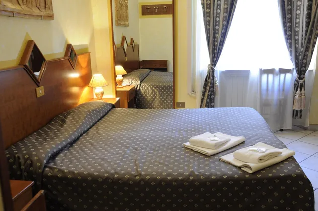 غرفة مفردة، Hotel Farini 1/7