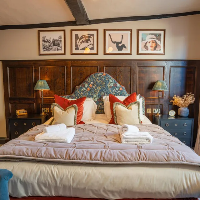 غرفة سيغنتشر، Salisbury Arms Hotel 3/10