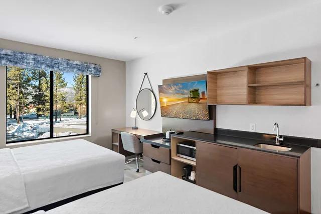 غرفة بسريرين كوين بحوض استحمام لذوي الإعاقة، Hampton Inn Big Bear Lake 2/4