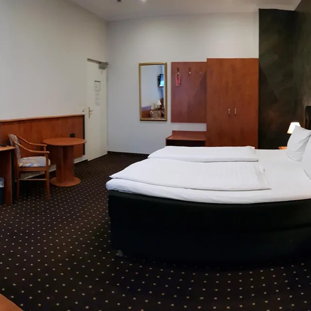Business, Double Bed, Zeil 6/10