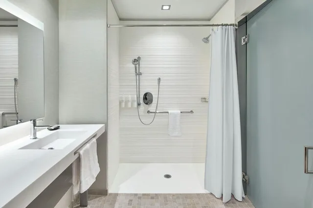 Room, King Bed, Campus View، Ac Hotel Auburn 5/10