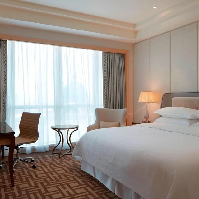 Guest Room, Deluxe, Executive, King Bed, Skyline View، Sheraton Petaling Jaya Hotel 3/5