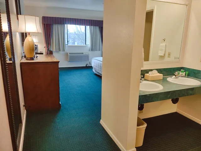 غرفة بريميوم بسرير كينج، Guesthouse Enumclaw 7/7