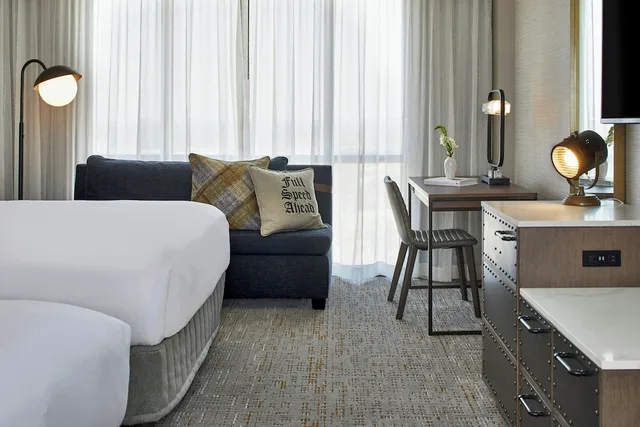 غرفة ديلوكس بسريرين كوين، Renaissance Mobile Riverview Plaza Hotel 5/10