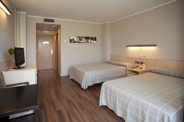 Room, Triple, Acuazul Hotel 2/10