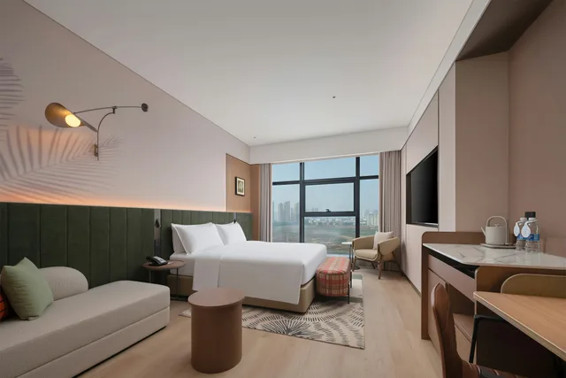 غرفة بسرير كينج لذوي الإعاقة، Hilton Garden Inn Jingzhou Shashi 2/4