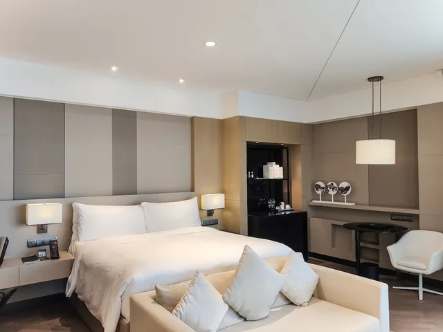 Room, King Bed, Resort View، The Shanhaitian Resort Sanya Autograph Collection 4/5