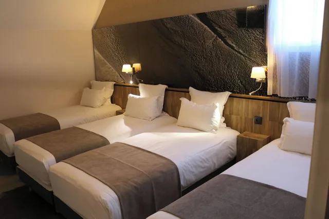 غرفة رباعية، Le Saint Aubert Hotel 2/4