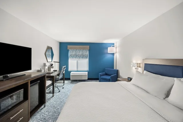 Standard, Single Bed, Holiday Inn Express Asheville Woodfin an IHG Hotel 4/10