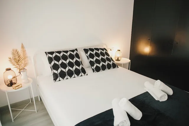 City, Apartment, Double Bed، "LArag By The Streets" 1/3