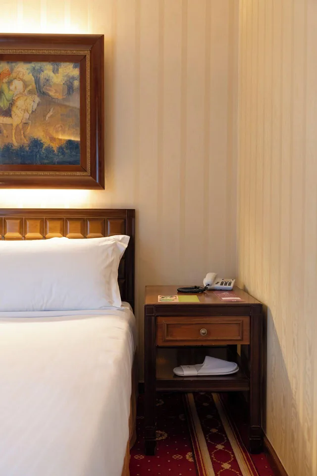 جناح، GRAND HOTEL TRENTO 4/6