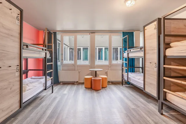 سكن مشترك مختلط بأربعة أسرّة، a&o Dusseldorf Hauptbahnhof 6/10