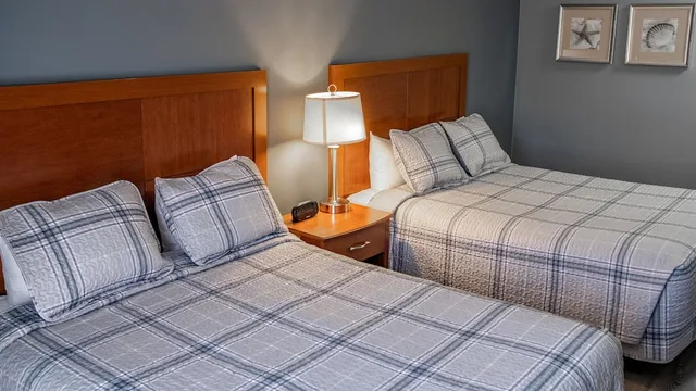 Deluxe, 2 Queen Beds, Stair Access Only, Balcony، All Seasons Resort, Trademark Collection by Wyndham 3/5