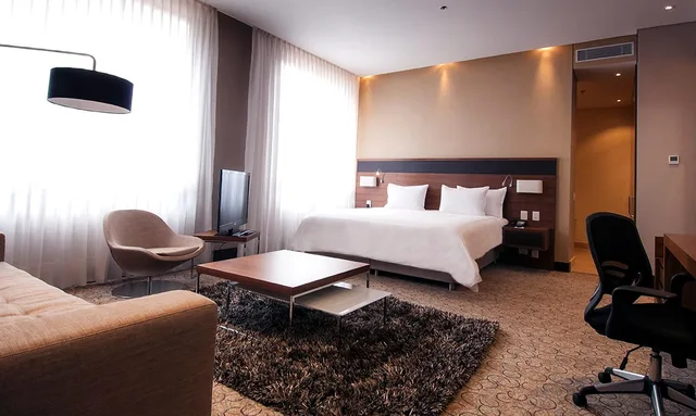 غرفة سوبيريور بسرير مزدوج، DoubleTree by Hilton Hotel Bogota Parque 93 3/6
