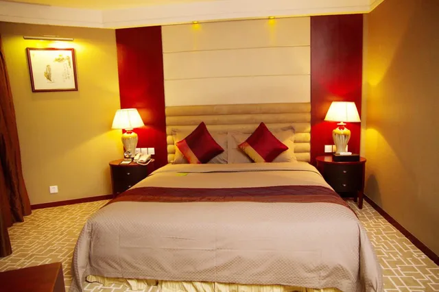 غرفة سوبيريور بسرير مزدوج، Century Plaza 5/10