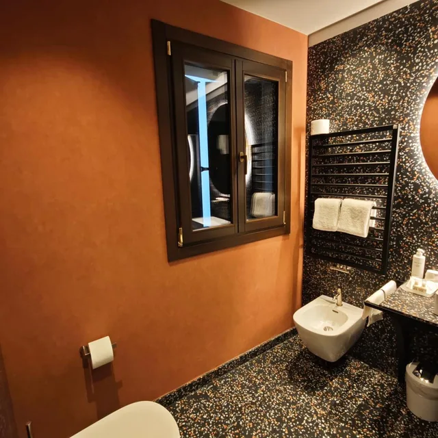 Charming, Double or Twin Bed, Sofa، Campiello Hotel 7/10