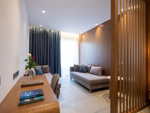 Comfort, Family, Double Bed, Sea Front, 2 Sofa، Nana Golden Beach 8/10
