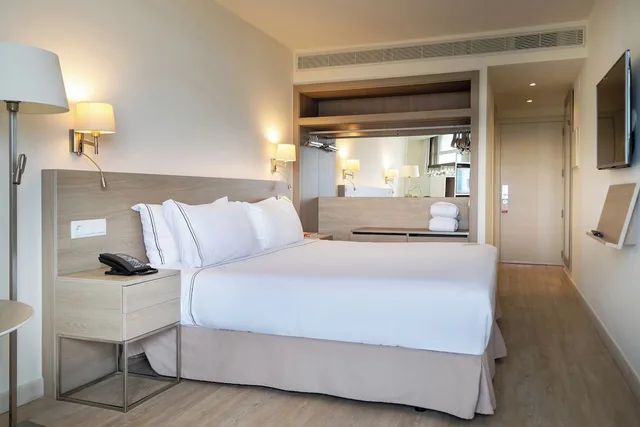 Melia, Guest Room, Twin Beds, Melia Cala Galdana 3/9