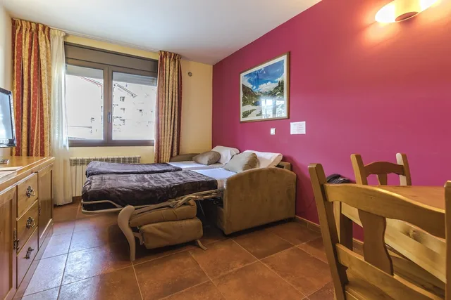 شقة كلاسيكية بسريرين منفصلين بإطلالة على المدينة، Apartamentos Sant Moritz 3/10