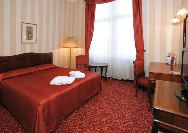 Standard, Double Bed, Ensana Grand Margaret Island 1/6