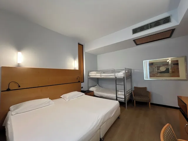 غرفة رباعية بسريرين منفصلين وسرير بطابقين، Hotel Igea 3/10