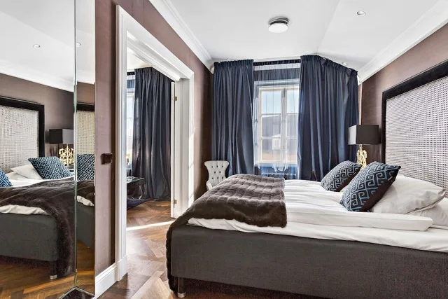 Junior Suite, King Bed, Vimmerby Stadshotell, WorldHotels Crafted 1/2