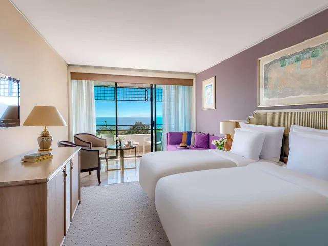 غرفة ديلوكس بسريرين منفصلين بإطلالة على البحر، Rixos Downtown Antalya 1/2