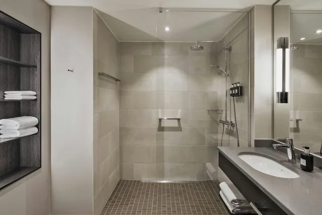 استوديو تنفيذي ركني بسرير كوين بإطلالة على الفناء، Residence Inn Munich Ostbahnhof 4/4