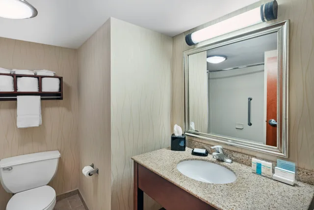 غرفة بسرير كينج، Hampton Inn Aiken 3/3
