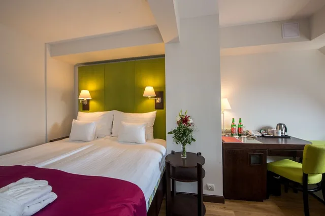 غرفة كومفورت بسرير مزدوج وسرير فردي مع سرير إضافي، The Three Corners Hotel Art Formerly Best Western Hotel Art 2/3