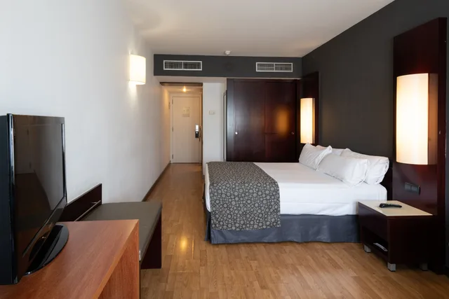 Room, Single, Twin Beds, Catalonia Sabadell Hotel 4/10