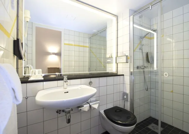 غرفة قياسية بسرير مزدوج، Thon Hotel Bergen Airport 2/3