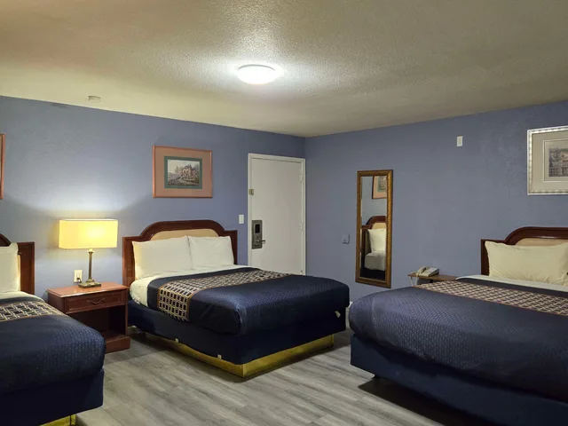 جناح بسريرين مزدوجين، Rodeway Inn & Suites Blythe I-10, CA 2/2