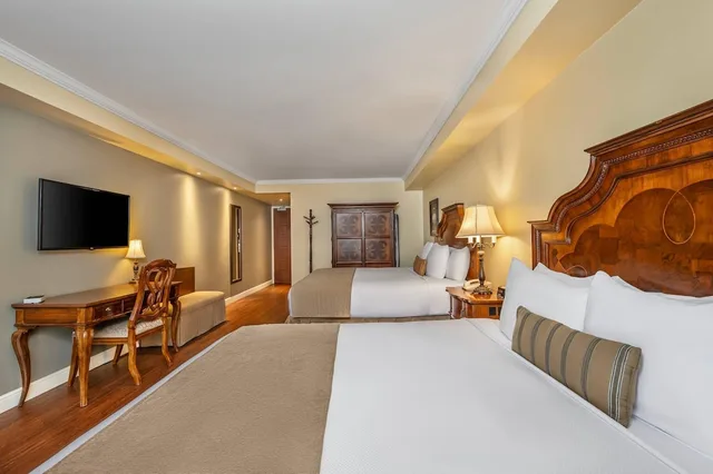 غرفة قياسية بسريرين كينج، Hotel Brossard 3/4