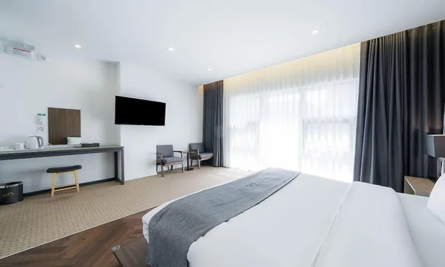 غرفة بريميوم بسرير كوين، Hotel Davin 3/5