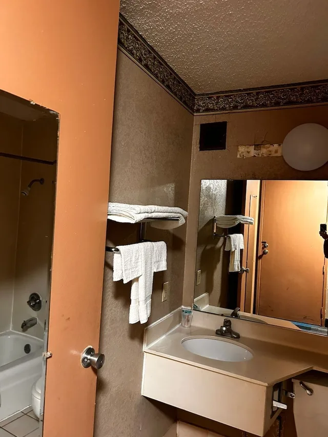 غرفة بسريرين كوين لغير المدخنين، Airport Inn Memphis Near Graceland By Hotel O 10/10