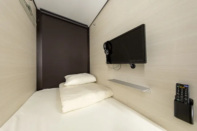 Moderate, Cabin, Single Bed, Male Floor، Capsule Hotel CUBE 1/1