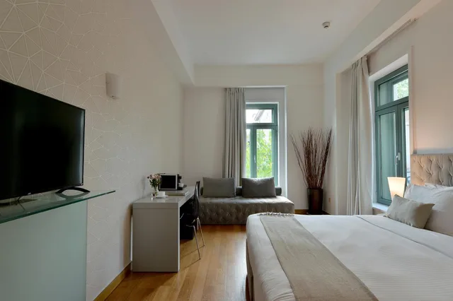 جناح جونيور بسرير مزدوج مع أريكة، Athenaeum Eridanus Luxury Hotel 2/10