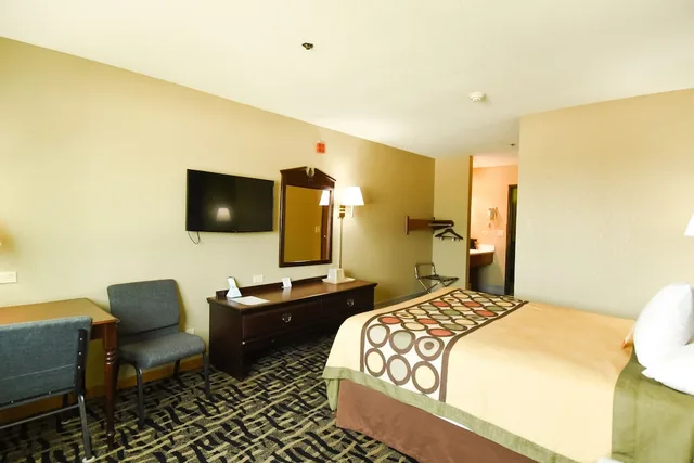 غرفة قياسية بسرير كوين، Super 8 by Wyndham McLean/Bloomington SW 5/10