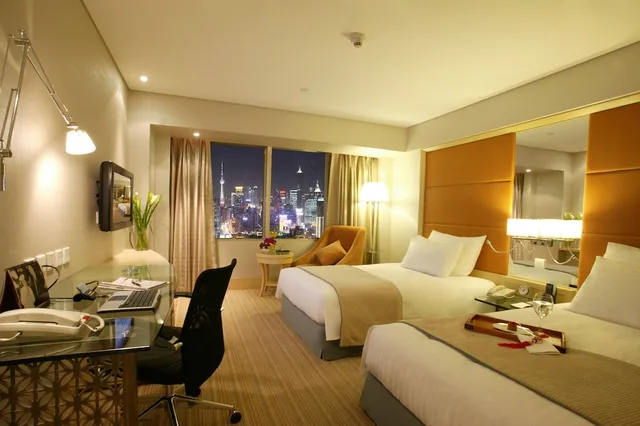 Deluxe, Double Bed, Jin Jiang Tower Hotel 8/10