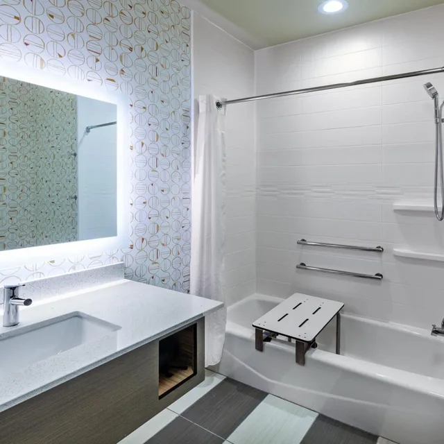 جناح بغرفتي نوم لذوي الإعاقة، Holiday Inn Amarillo East 5/5