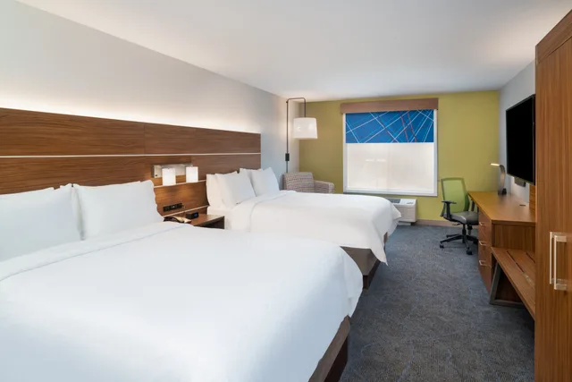 غرفة قياسية بسريرين كوين، Holiday Inn Express And Suites Dahlonega University Area, an IHG Hotel 1/1