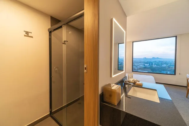 غرفة ديلوكس بسرير كينج، Stadia Suites Queretaro 6/6