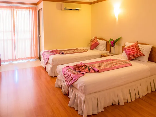 غرفة سوبيريور بسرير كينج بشرفة، Chomsin Hua Hin Hotel 1/10