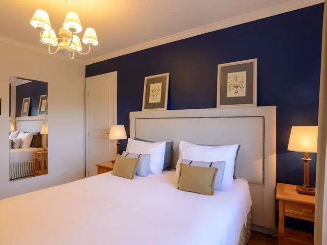 غرفة حصرية بسرير كوين مع أريكة، POUSADA LA BAS SUITES DE MONTAGNE 6/10