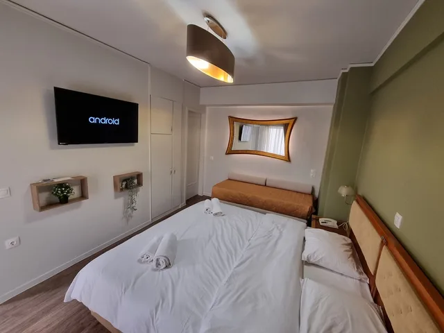 جناح كومفورت بسرير مزدوج مع أريكة، Savoy Hotel 1/6