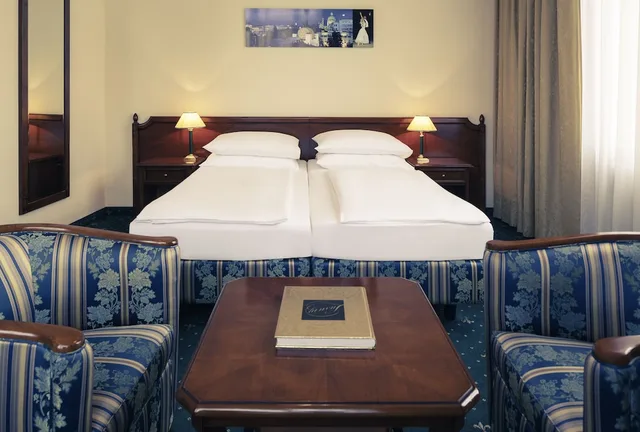 Apartment, Twin Beds, Sofa, Hotel Secession an der Oper 7/8